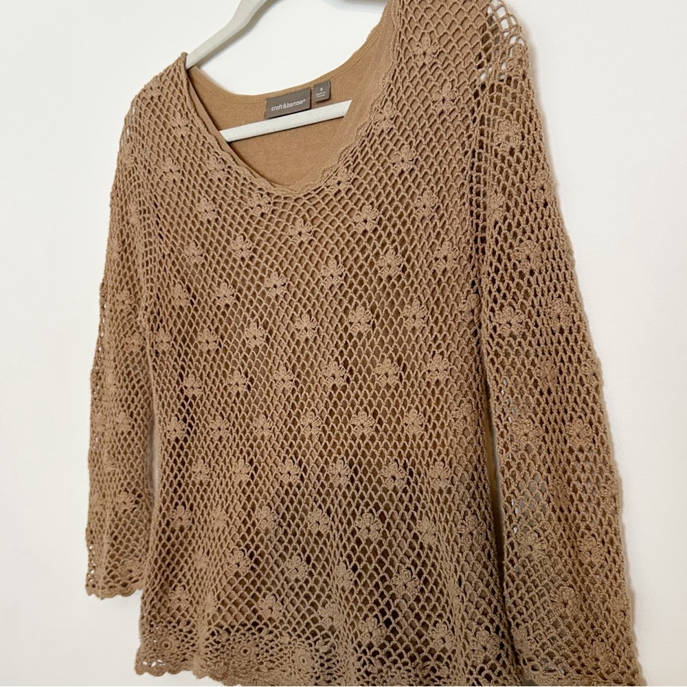 Croft & Barrow Tan Long Sleeve Lace Crochet Mesh Long Sleeve Brown floral Blouse - Picture 4 of 7